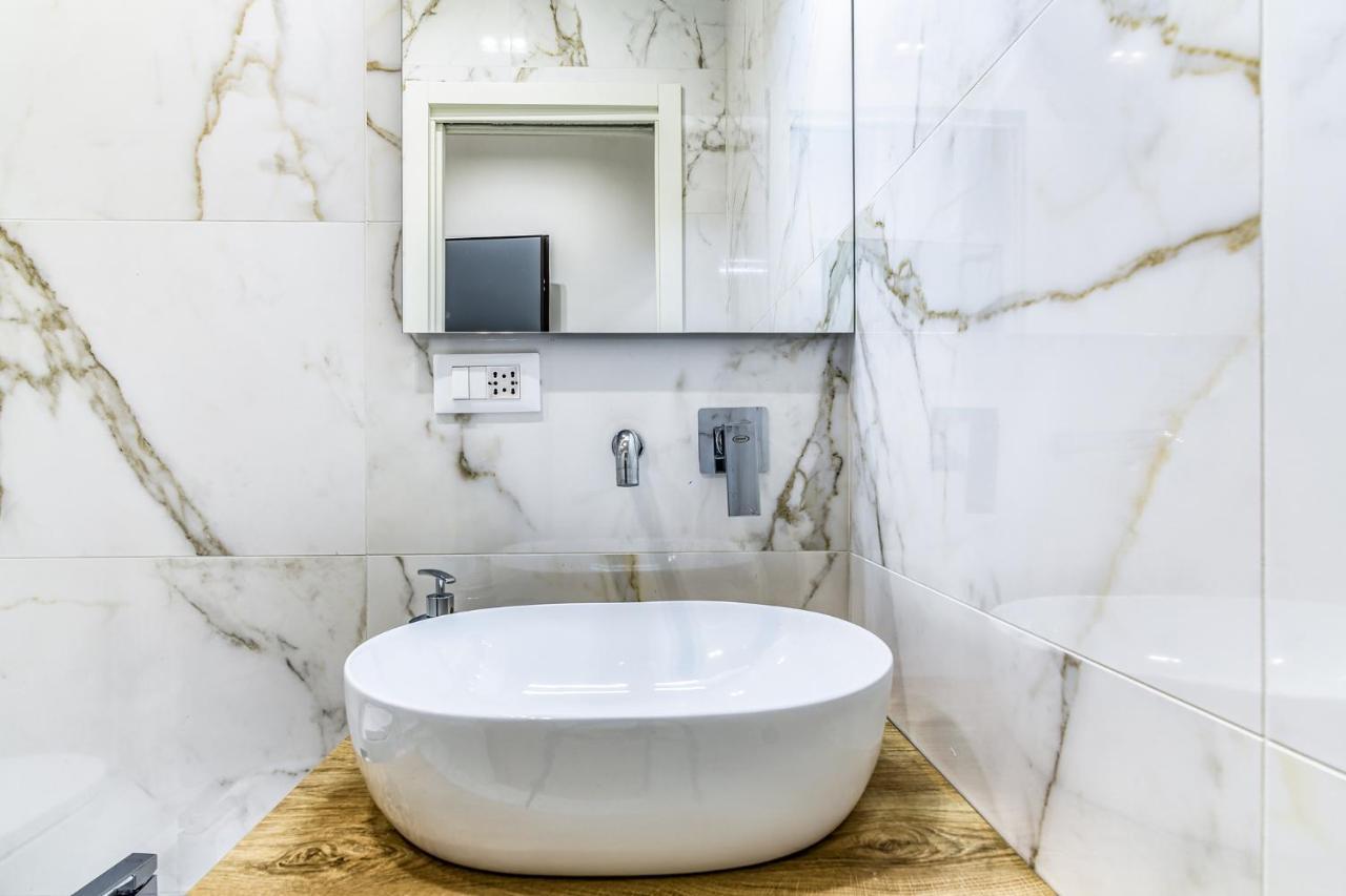 Basiliche Apartment Милано Екстериор снимка